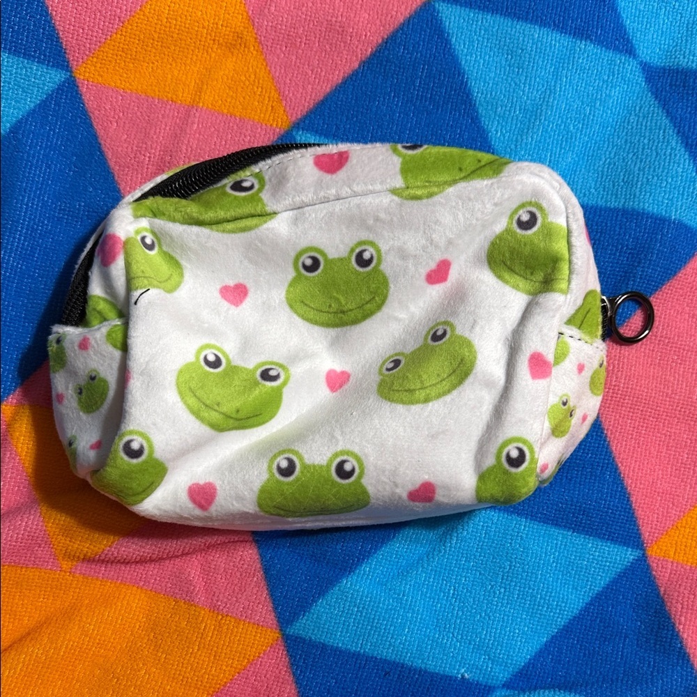 Frog Print Kids Pouch - White and Green